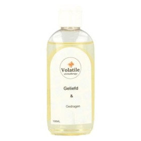 Geliefd en gedragen massage olie